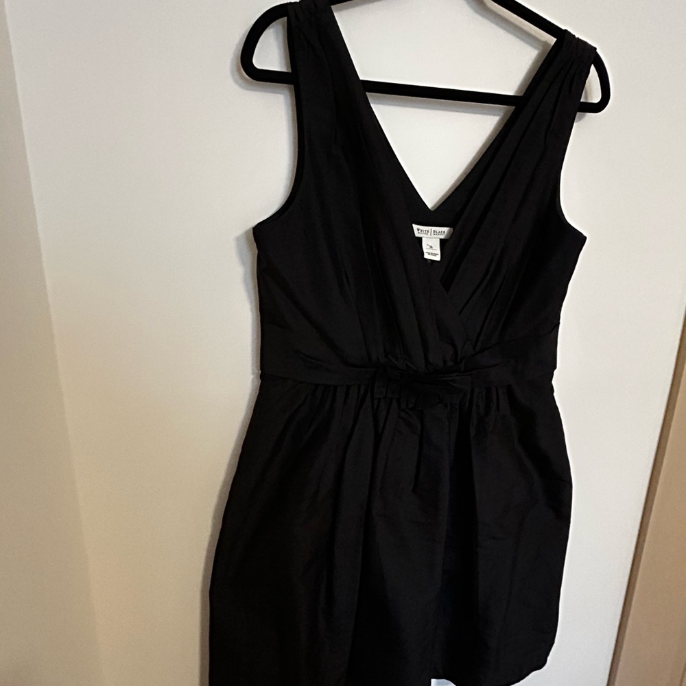 White House Black Market Silk Dress Sleeveless V Neck Pleat Waist Detail